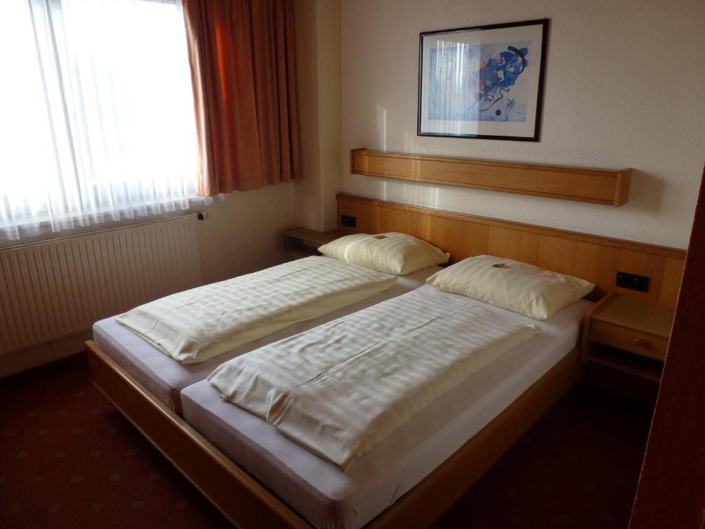 Hotel Die Glaskuppel Erding Kamer foto